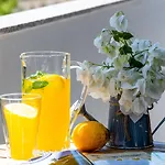 A Due Passi Dal Mare 카울로니아 마리나