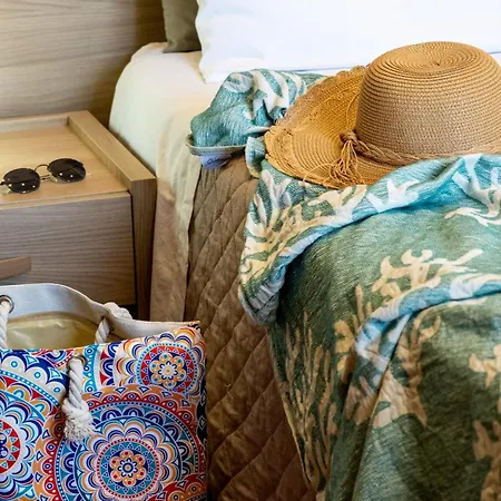 A Due Passi Dal Mare לינה וארוחת בוקר