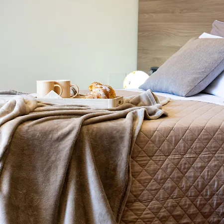 A Due Passi Dal Mare לינה וארוחת בוקר