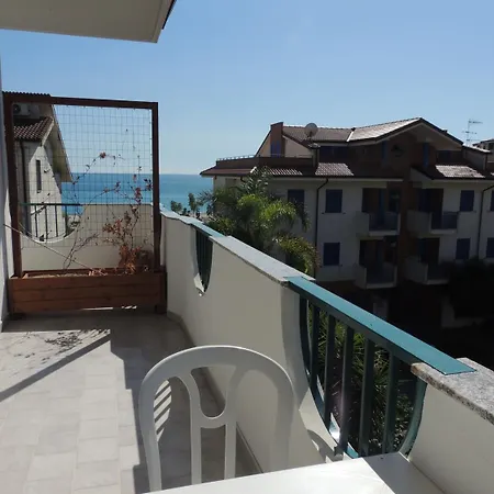 לינה וארוחת בוקר A Due Passi Dal Mare