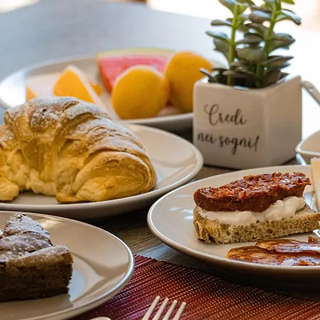 Bed & Breakfast A Due Passi Dal Mare 3*