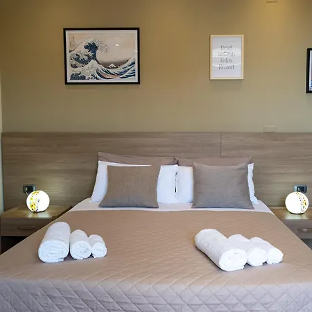 A Due Passi Dal Mare Bed & Breakfast 3*