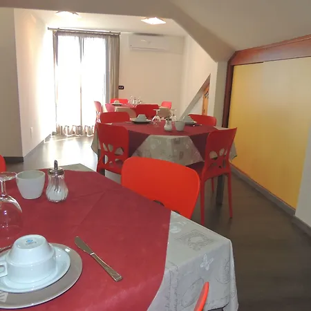 A Due Passi Dal Mare Bed & Breakfast 3*