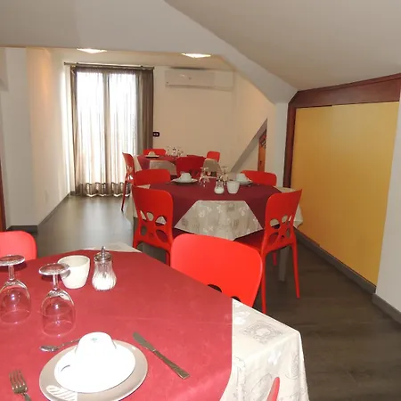 Couette-café A Due Passi Dal Mare 3*
